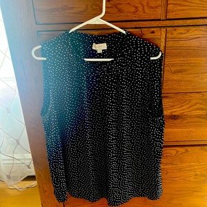 Polkadot sleeveless blouse